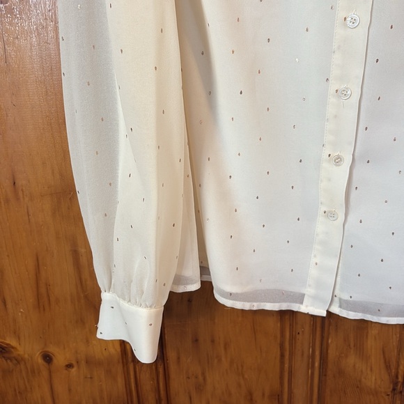 CeCe Cream Button-Up Blouse - Size Small - Picture 4 of 8